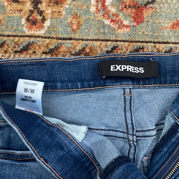 Express size 6 skinny jeans. Red stripe down the side. - Picture 2 of 3